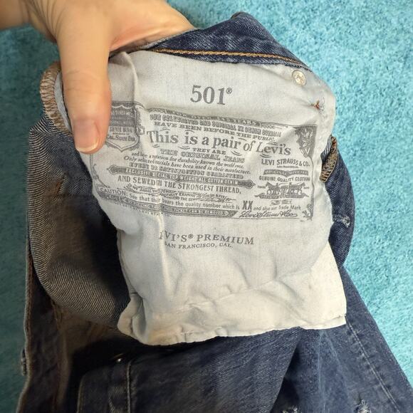 Women's Levi's 501 Premium Button Fly Jeans Distressed 28X32 Blue Fits 30x30.5 - Picture 12 of 16